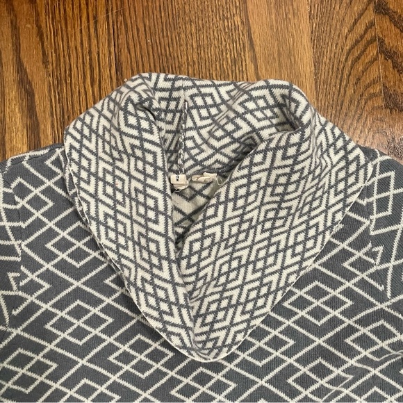 Anthropologie MOTH Fireside Sweater Gray Cream Alpaca Blend Cowlneck Size Small - Picture 8 of 11